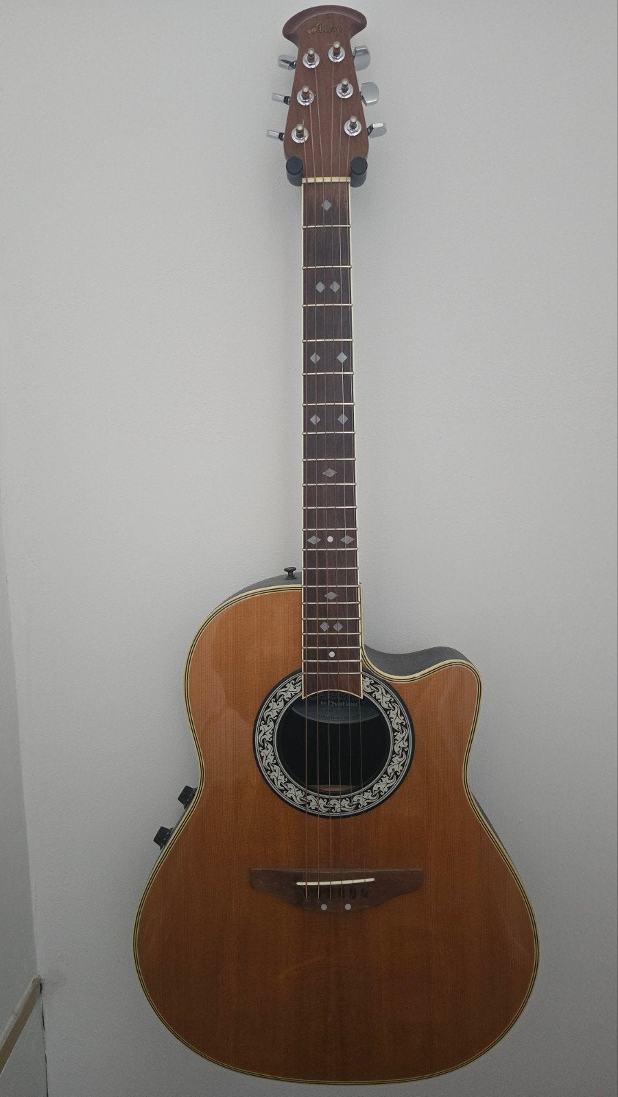Ovation Celebrity cc68 zeer mooie staat, Enlèvement, Utilisé, Guitare Western ou Guitare Folk, Avec capteur (piezo)