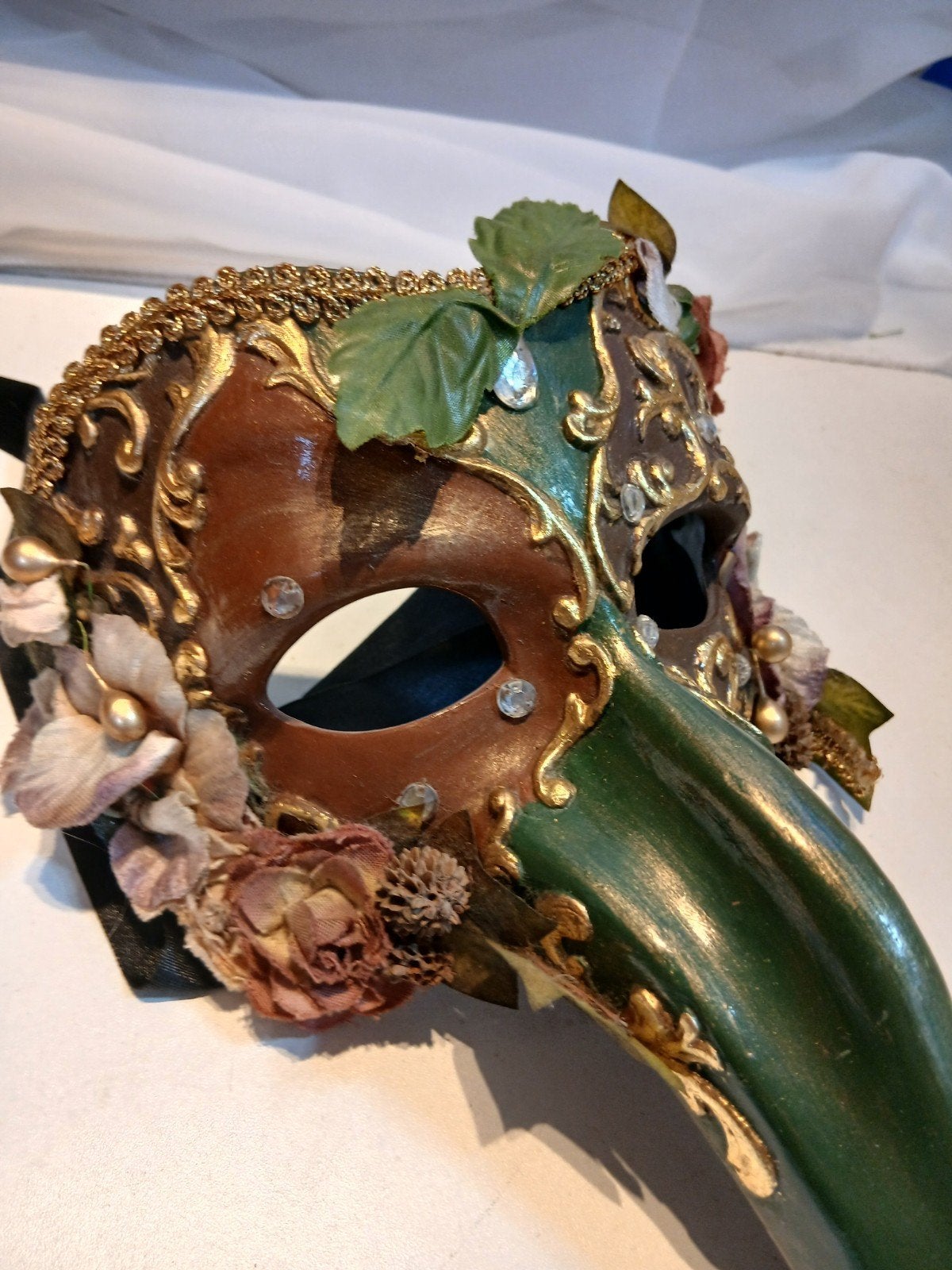 Masque vénitien à bec en bois, Enlèvement ou Envoi