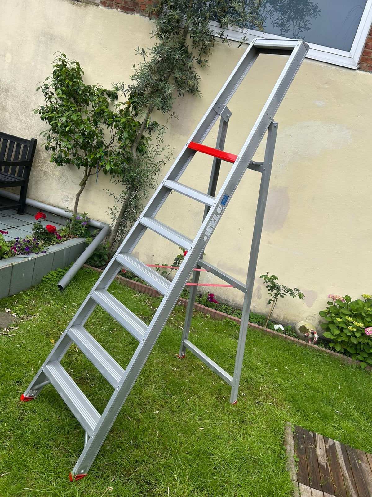 Altrex trapladder+ solide trapladder, Ophalen, Zo goed als nieuw