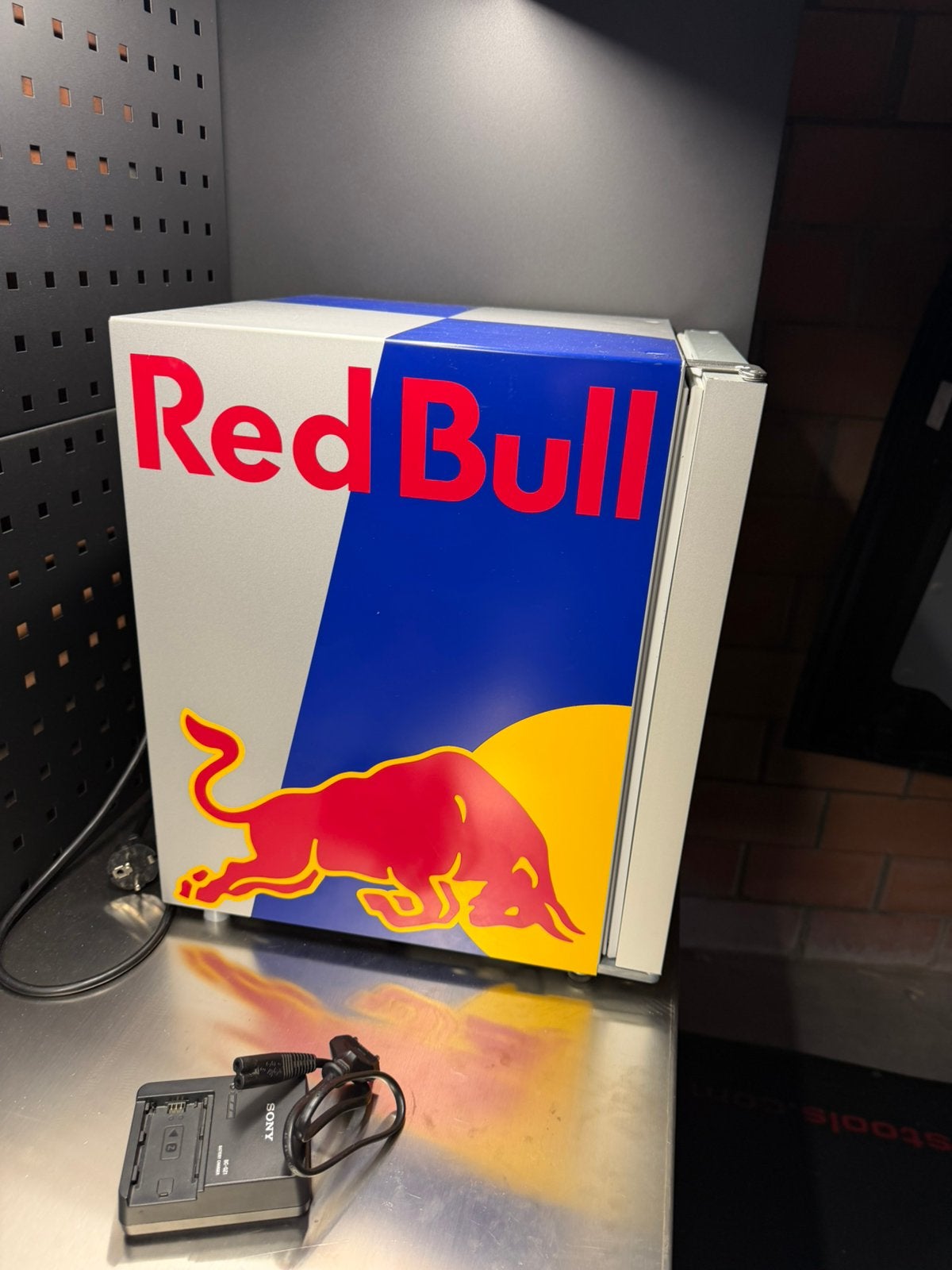 Redbull ijskast, Elektronische apparatuur, Ophalen, Zo goed als nieuw