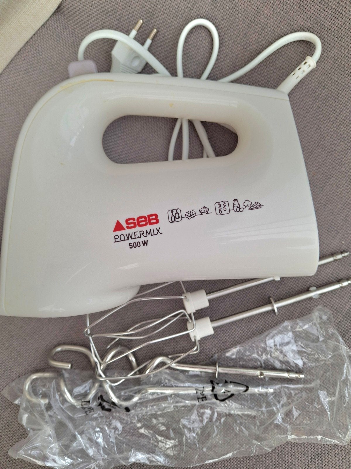 SEB powermixer 500 watt zo goed als nieuw
Vaste prijs 15€
We, Elektronische apparatuur, Keukenmixers, Ophalen