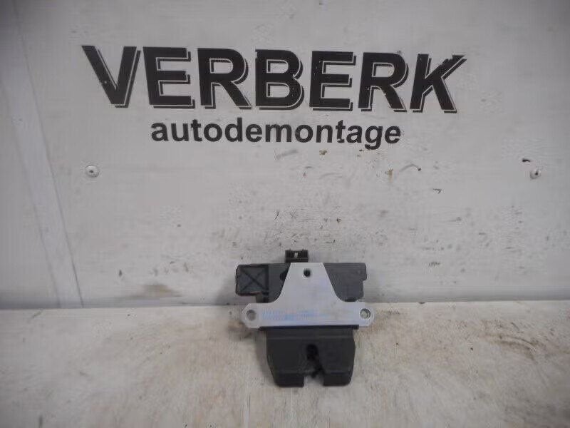 SLOTVANGER ACHTERKLEP Ford Focus 2 C+C (6n41-l442a66-ab), Auto-onderdelen, Gebruikt, Ophalen of Verzenden, Henry-Ford-Straße 1 50735 Köln, DE