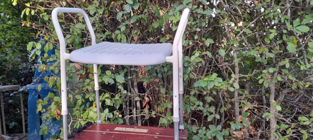 Douchestoel zo goed als nieuw, Overige typen, Zo goed als nieuw, Minder dan 100 cm, 25 tot 50 cm