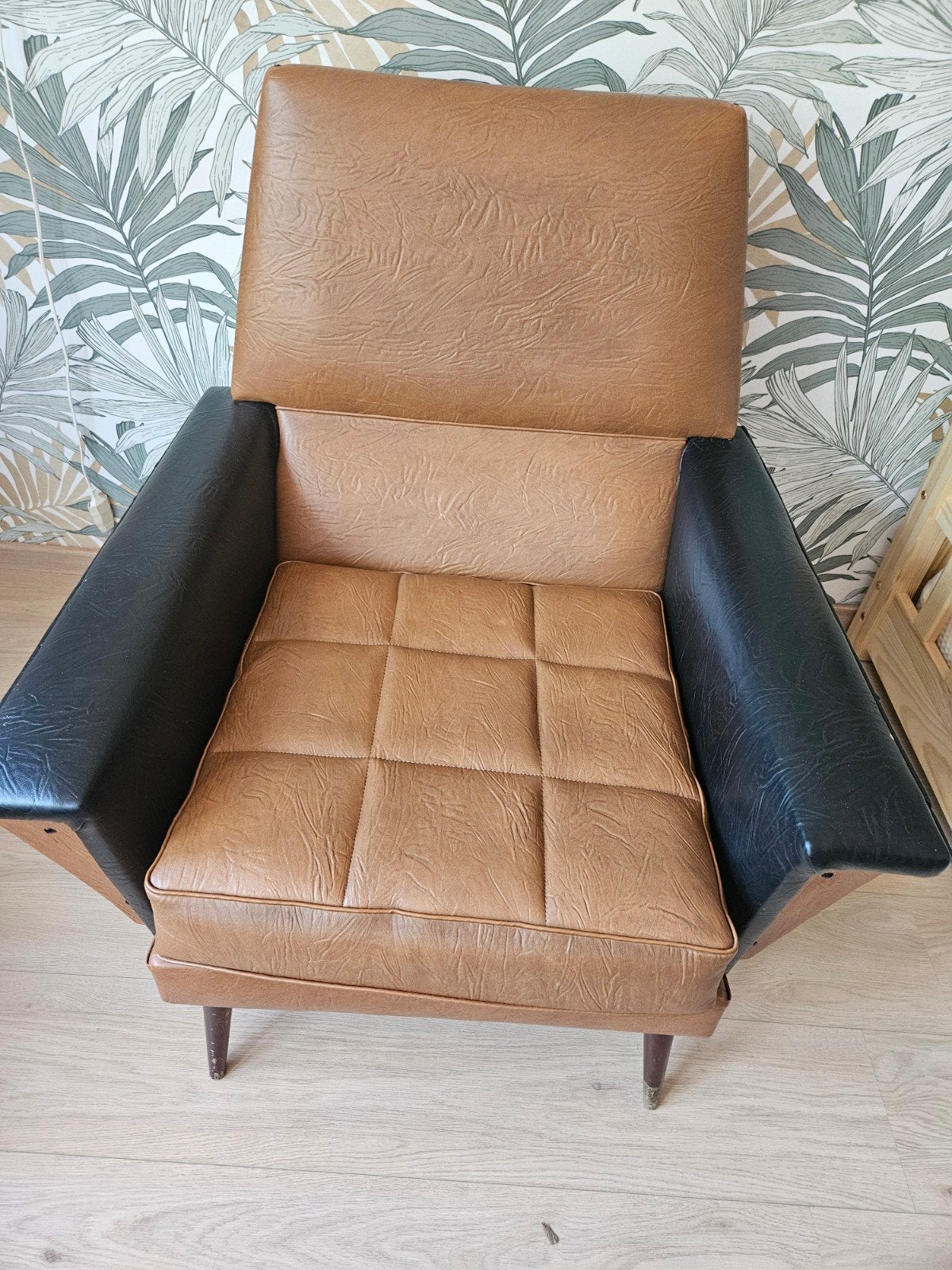 chaise antique, Enlèvement