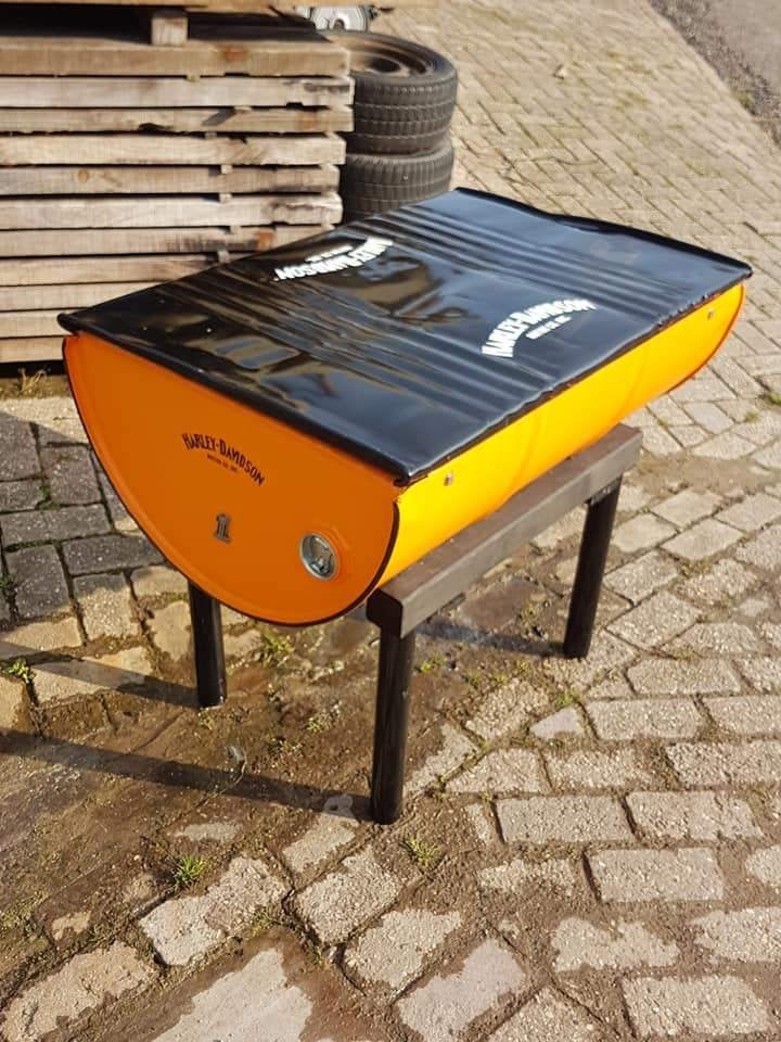 Bijzettafel gemaakt van olievat in Harley Davidson look😎, Motoren, Ophalen, Gebruikt
