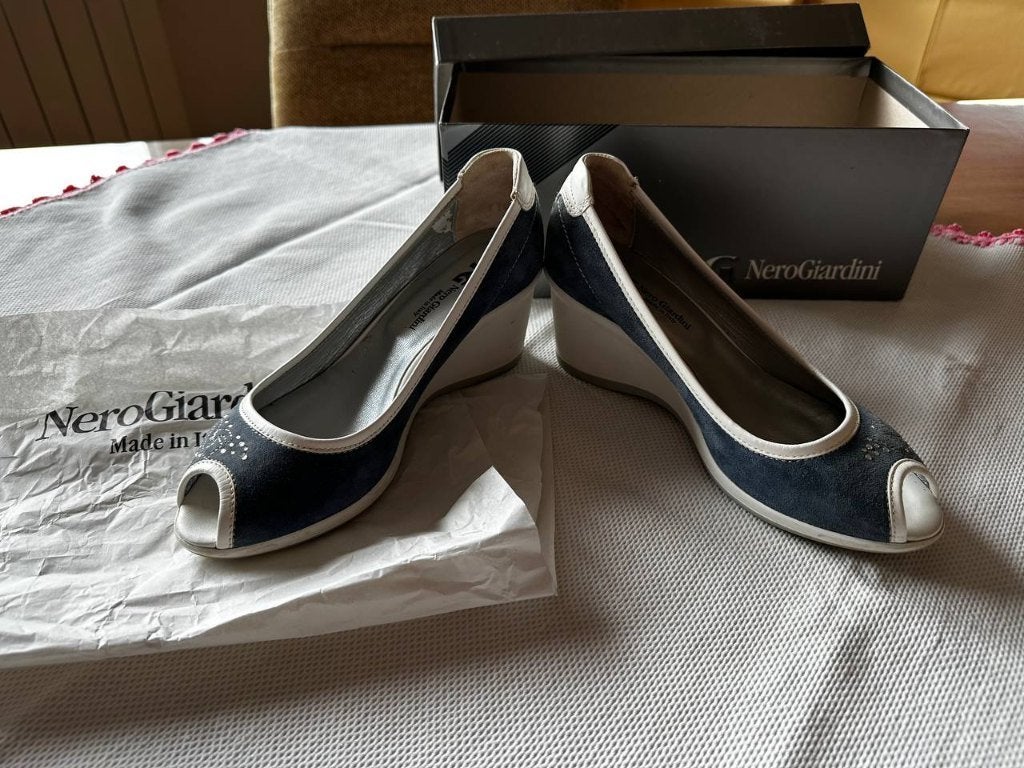 Chaussure ouverte bleue Nero Giardini, Enlèvement ou Envoi, Chaussures à haut talons, Porté, Nerogiardini
