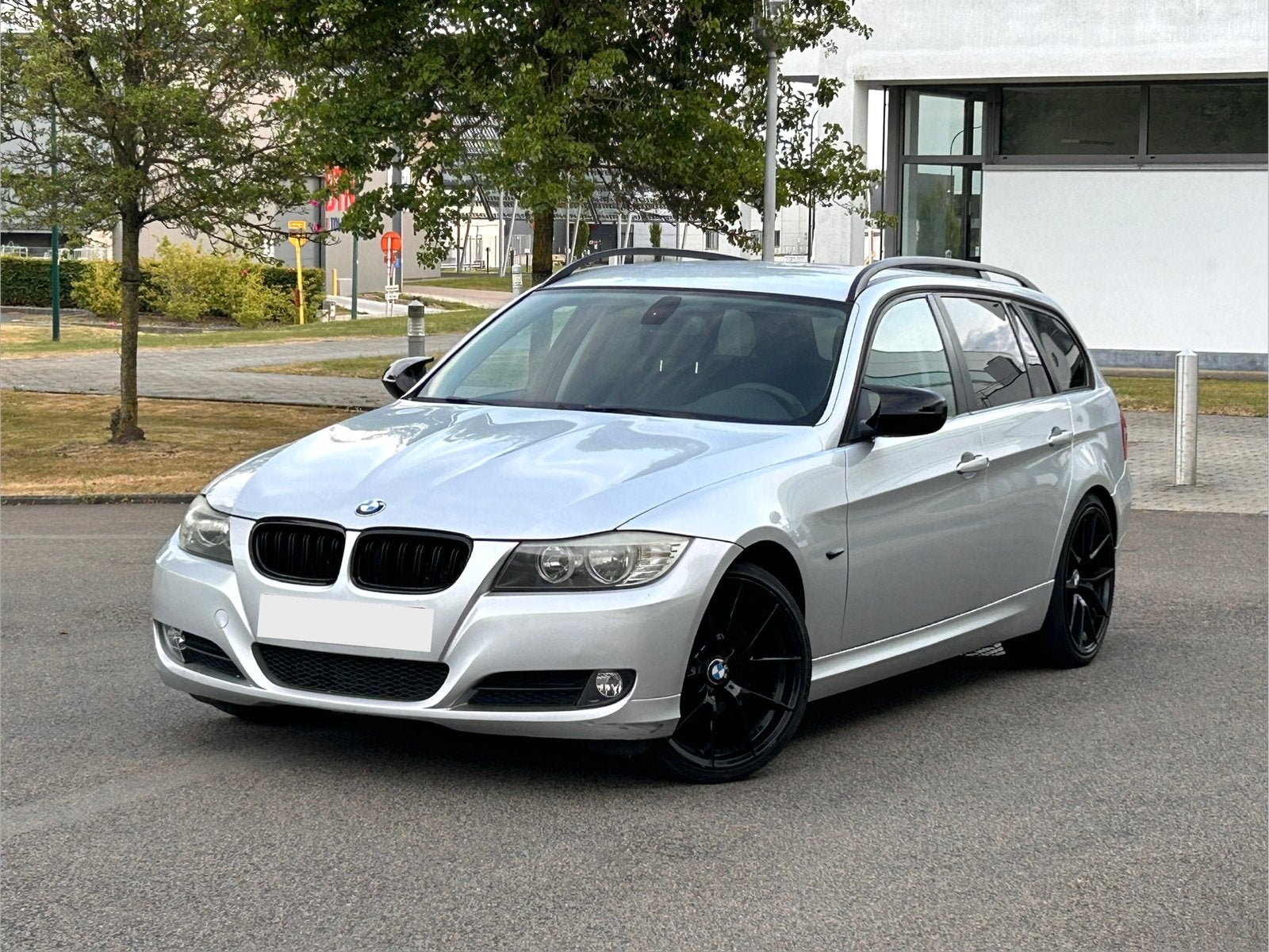 BMW 318D LCI Pack-Sport Euro5, Boîte manuelle, Noir, 5 portes, Particulier