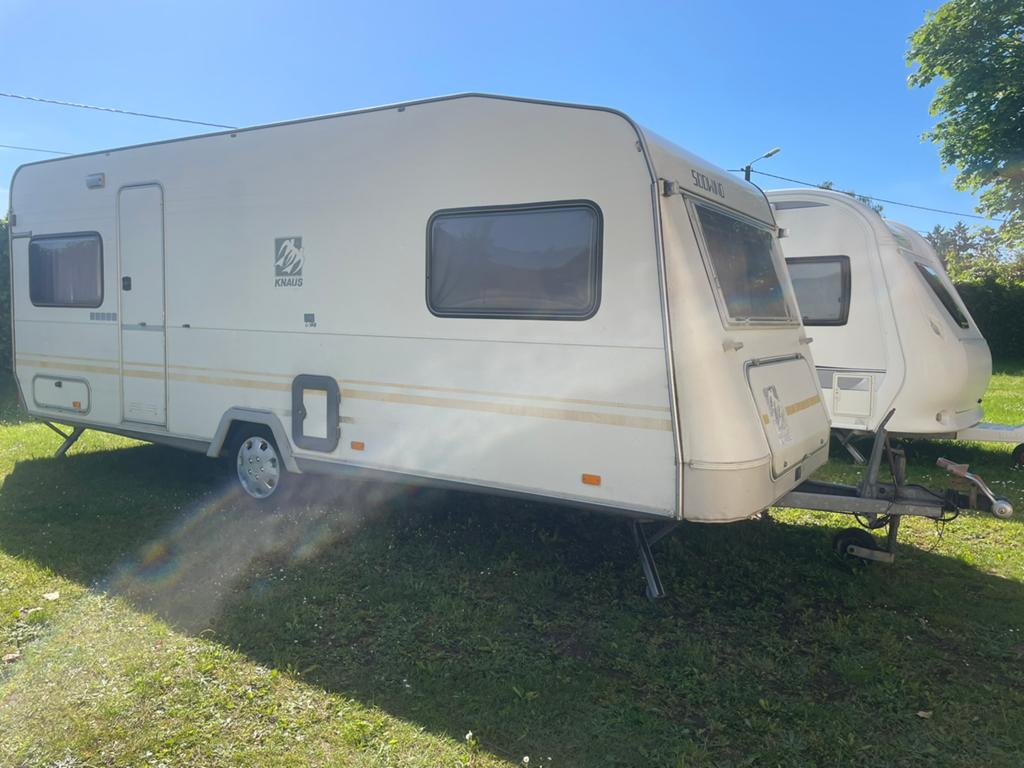 Caravan Knaus met stapelbed, 5 persoons met voortent, Caravans en Kamperen, Caravans, Stapelbed, Rondzit, Bedrijf, Schokbreker