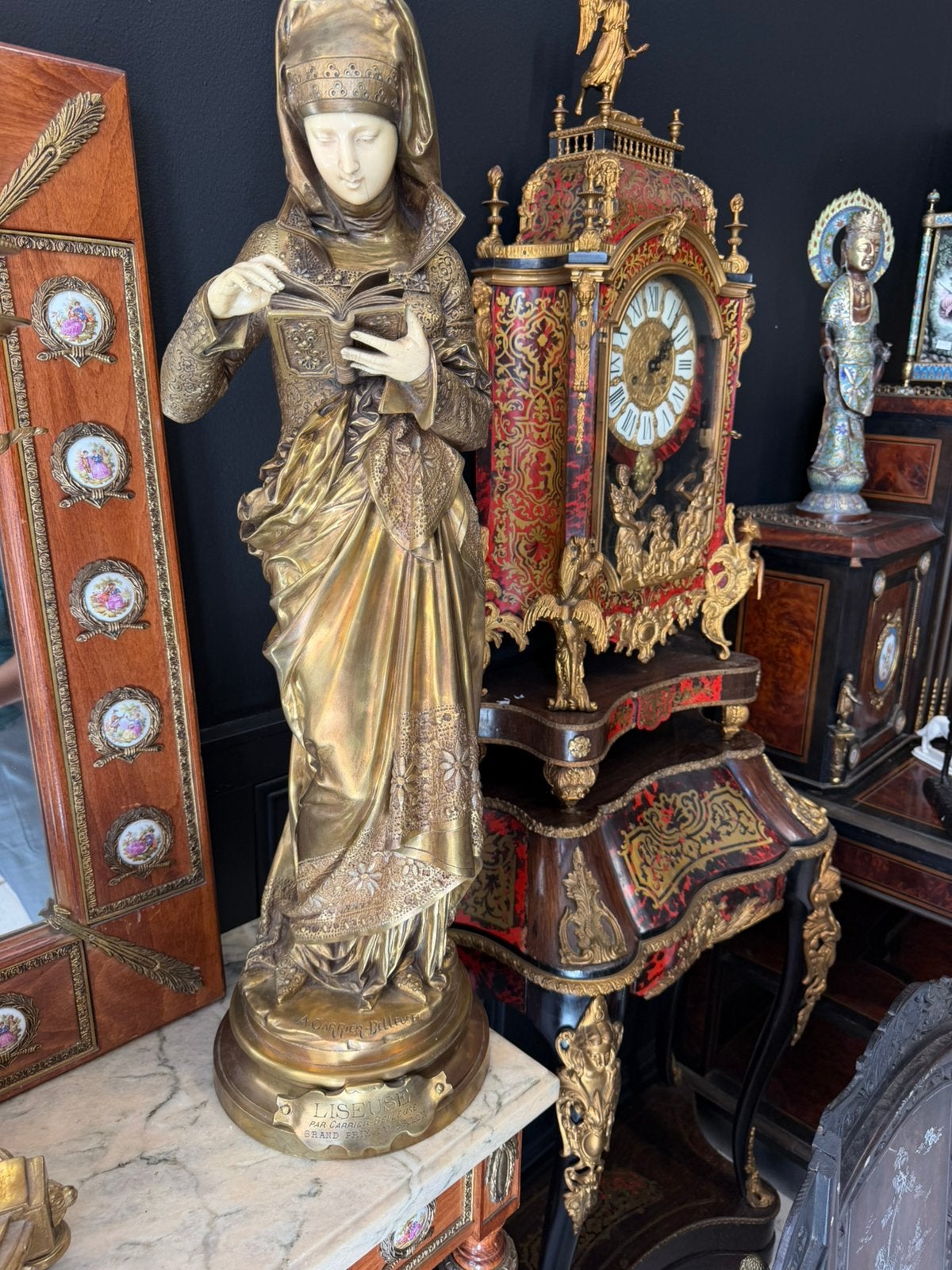 Bronzen Beeld. A Carrier - Belleuse, Ophalen