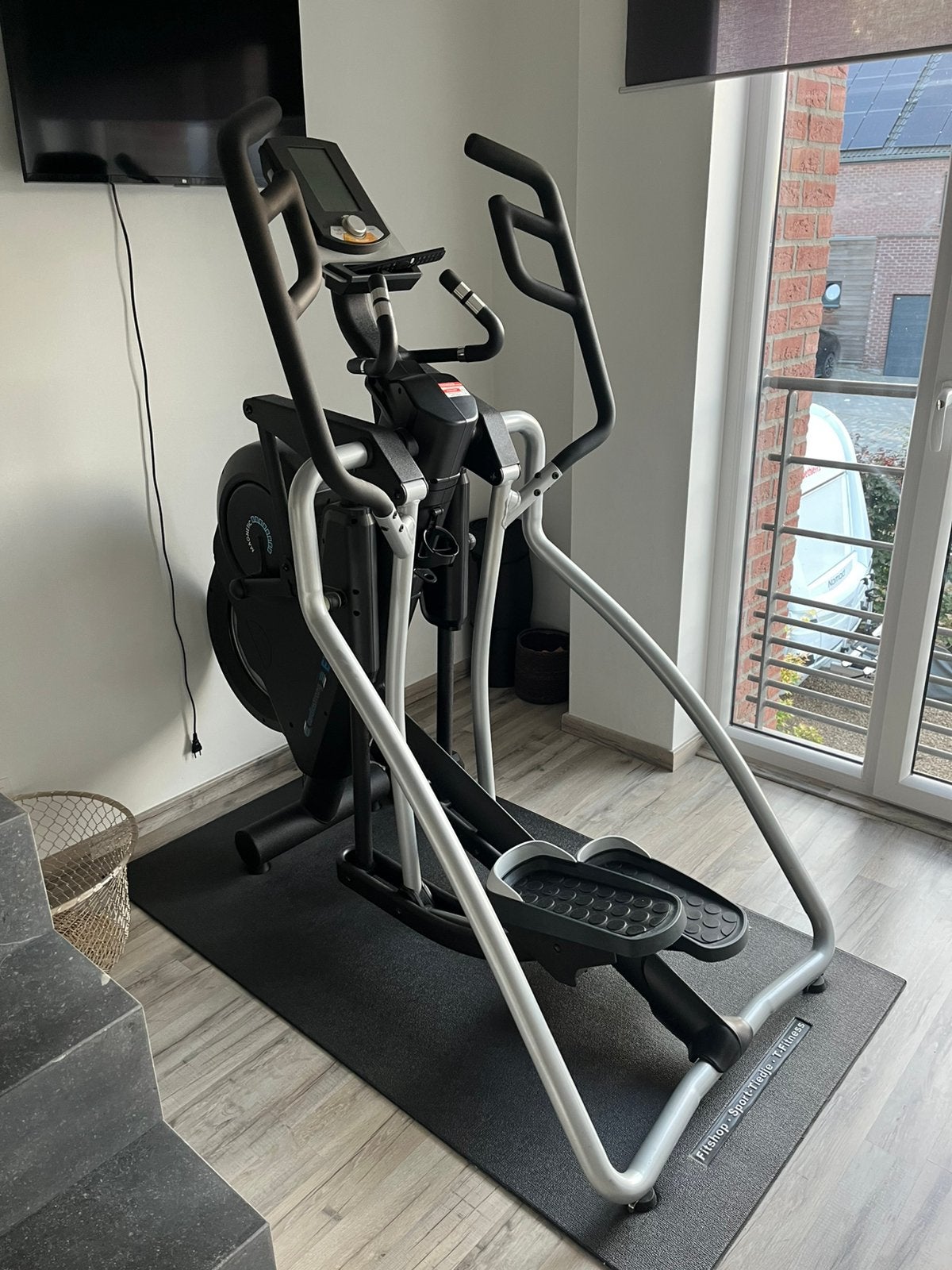 Vélo elliptique semi professionnel, Enlèvement, Comme neuf, Vélo elliptique