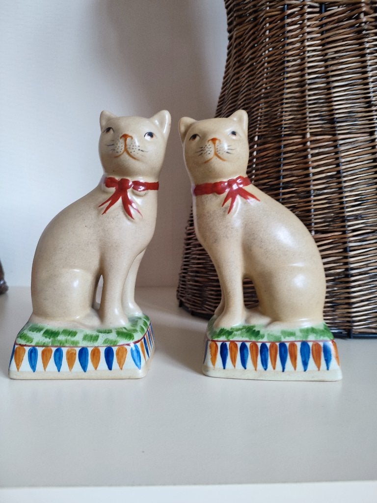 Zeldzaam paar kattenbeeldjes Rye Pottery/Staffordshire-stijl, Ophalen of Verzenden