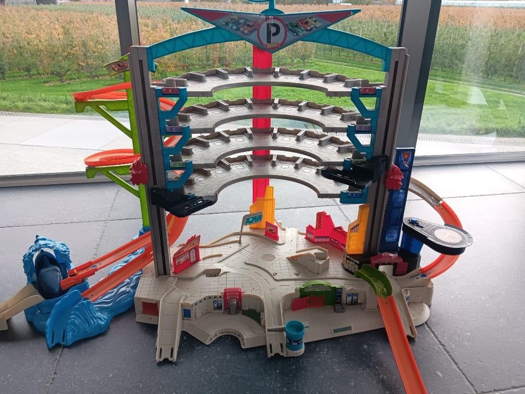 hot wheels garage, Kinderen en Baby's, Ophalen, Gebruikt, Handmatig, Hot Wheels