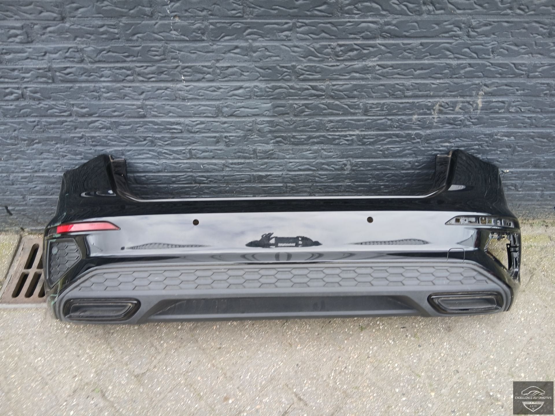 Audi A3 8Y S-line Sportback 21-24 Achterbumper Bumper 4xPDC, Auto-onderdelen, Gebruikt, AUDI AG, Auto-Union-Strasse 1
85045  Ingolstadt, DE