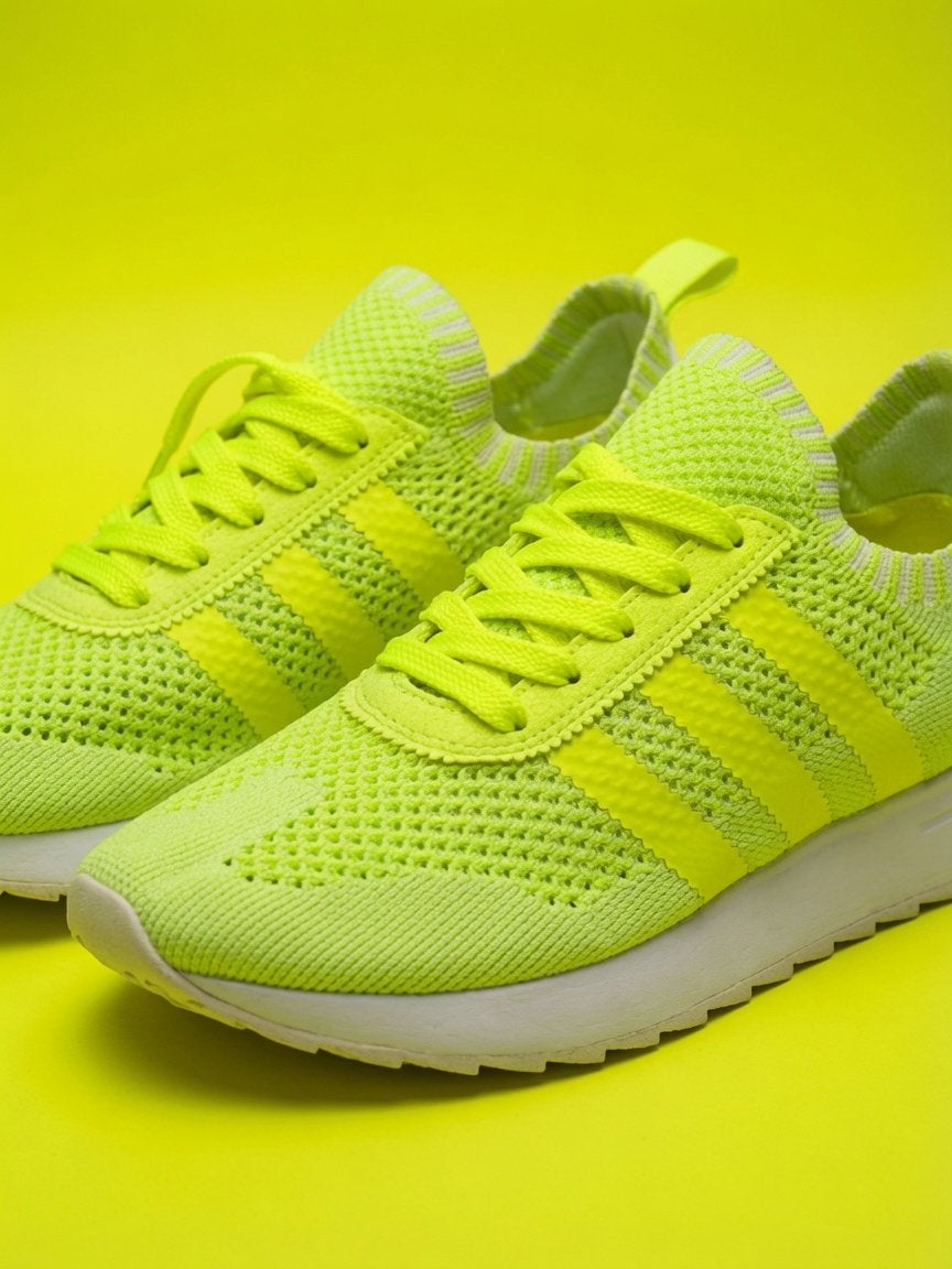 Adidas Originals Primeknit taille 39 1/3 sont en solde !, Sneakers et Baskets, Porté, Jaune, Enlèvement ou Envoi