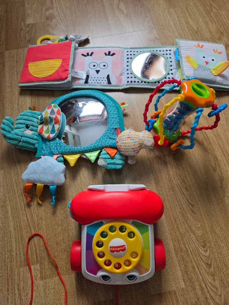 Lot de jouets bébé et livres tissu, Enlèvement, Comme neuf