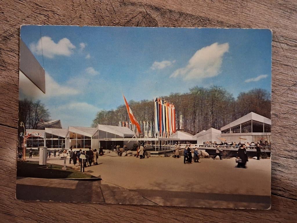 Expo 58 : Pavillon suisse, Envoi
