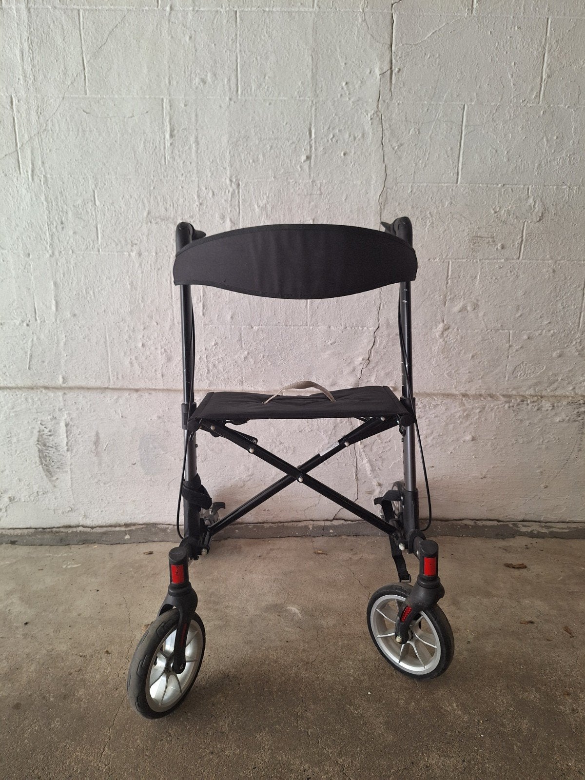 Lichtgewicht rollator opvouwbaar zwart, Ophalen