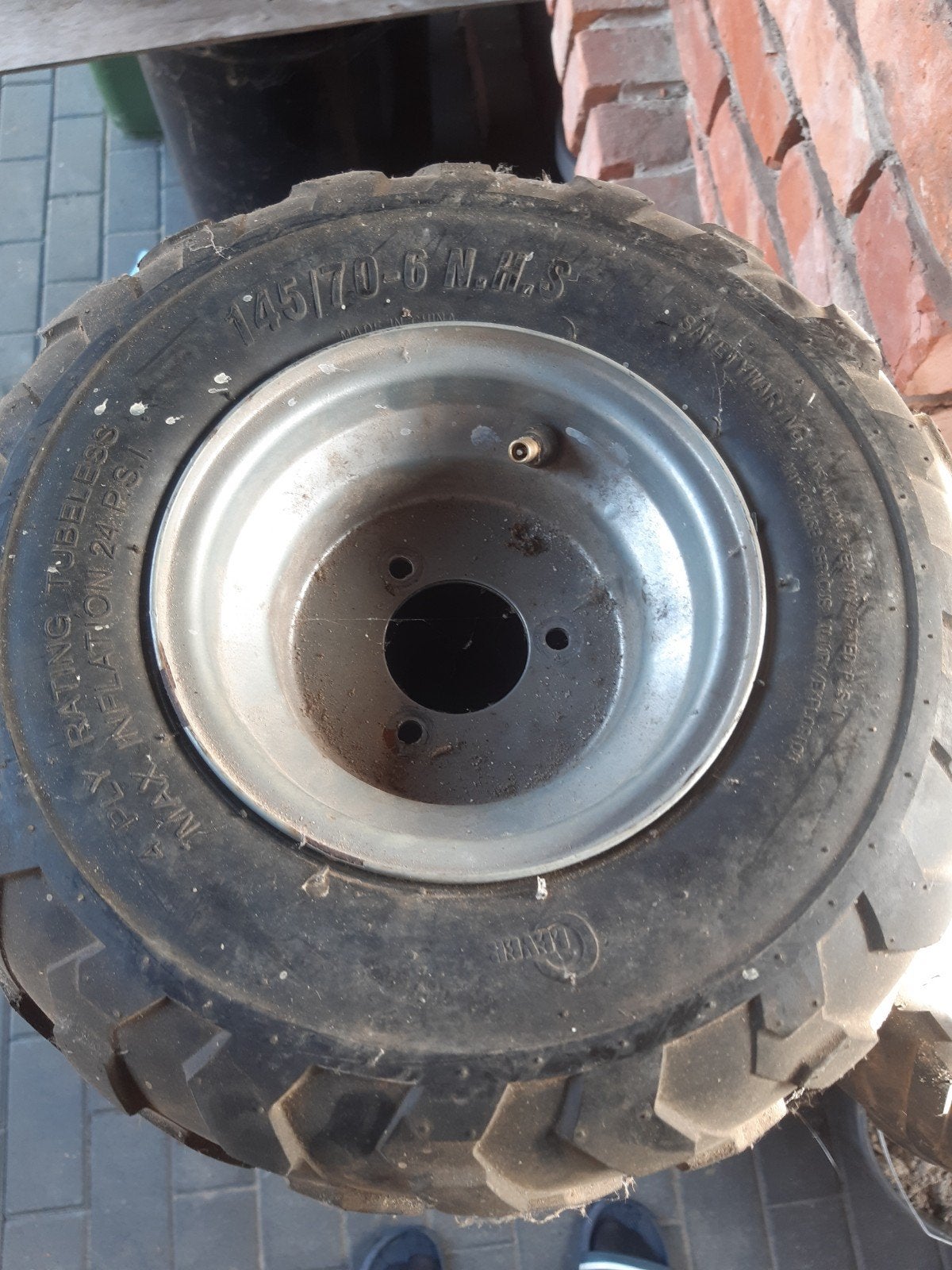 banden met velgen voor kinderquad