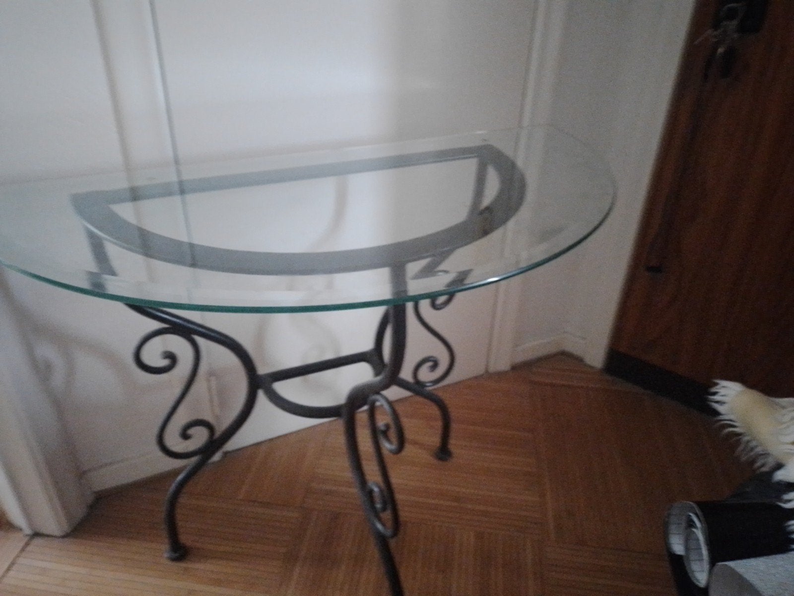 table en fer forgé  noir avec plateau en verre, Maison & Meubles, 25 à 50 cm, Verre, 50 à 100 cm, Comme neuf