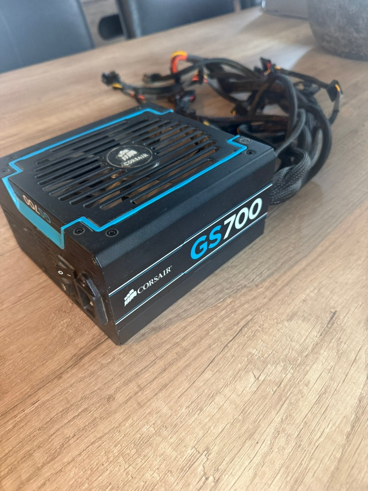 Alimentation PC Corsair GS700 – 700 W – Fonctionnelle, Informatique & Logiciels, Enlèvement, Comme neuf