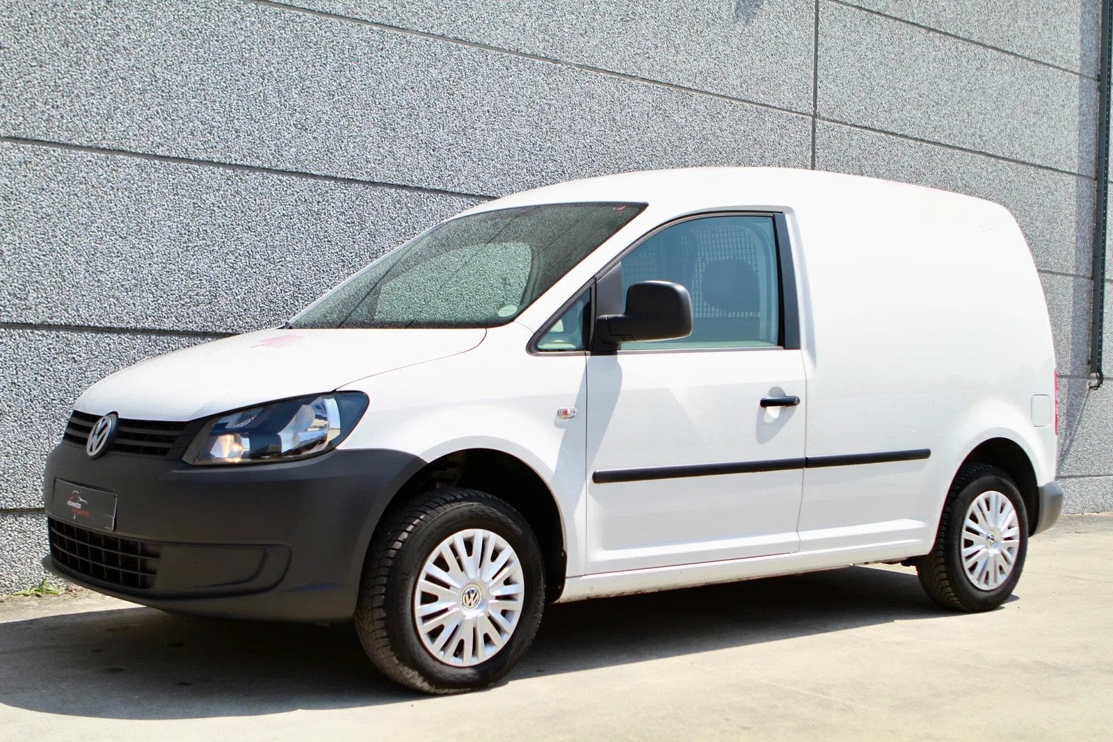 Volkswagen Caddy 1.6 TDI (bj 2015), 4 cilinders, Volkswagen, Wit, https://public.car-pass.be/vhr/e3e11d0a-02a7-49be-8d16-938bdad706f3