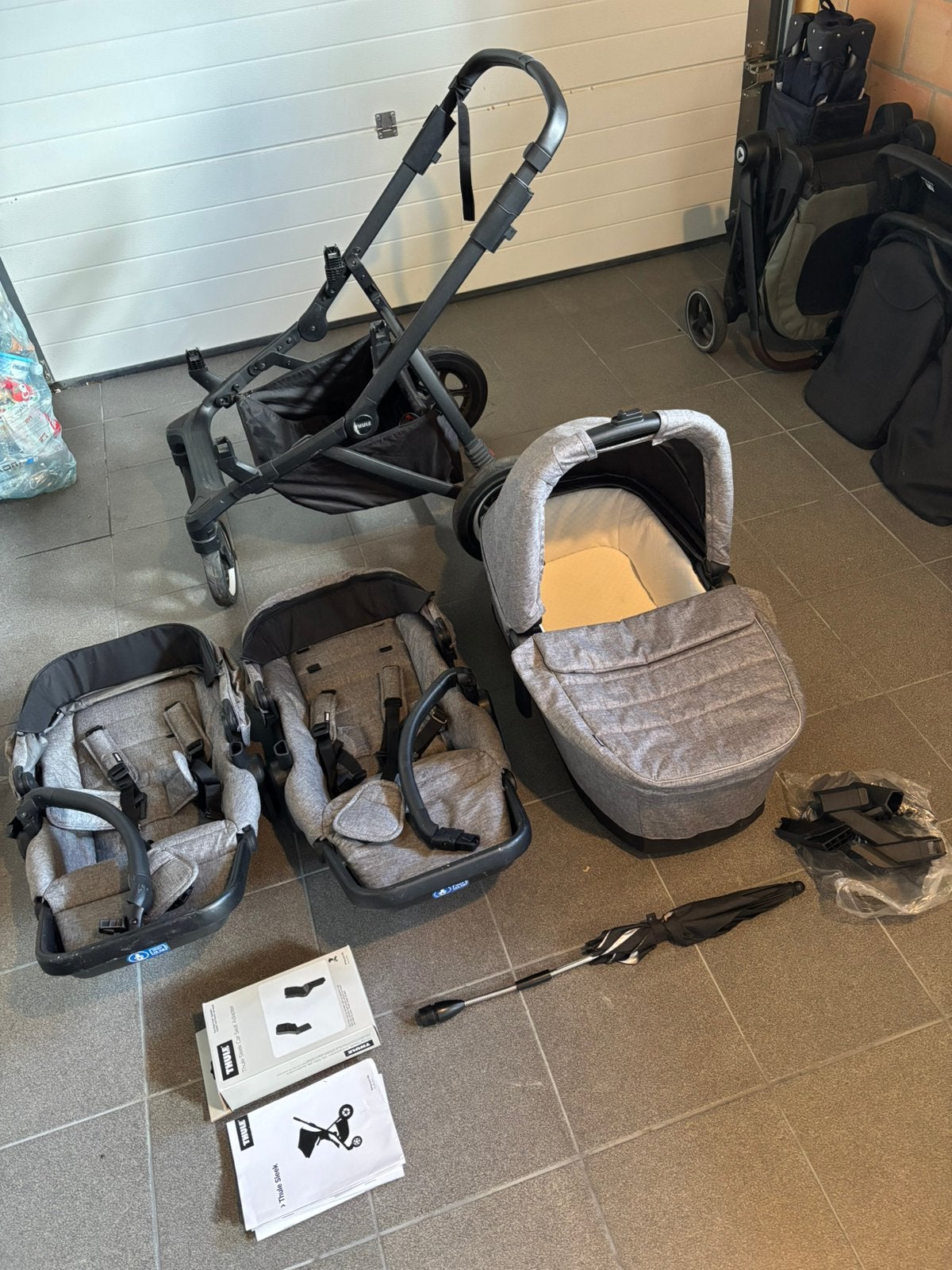 Thule dubbele buggy, Ophalen, Zo goed als nieuw