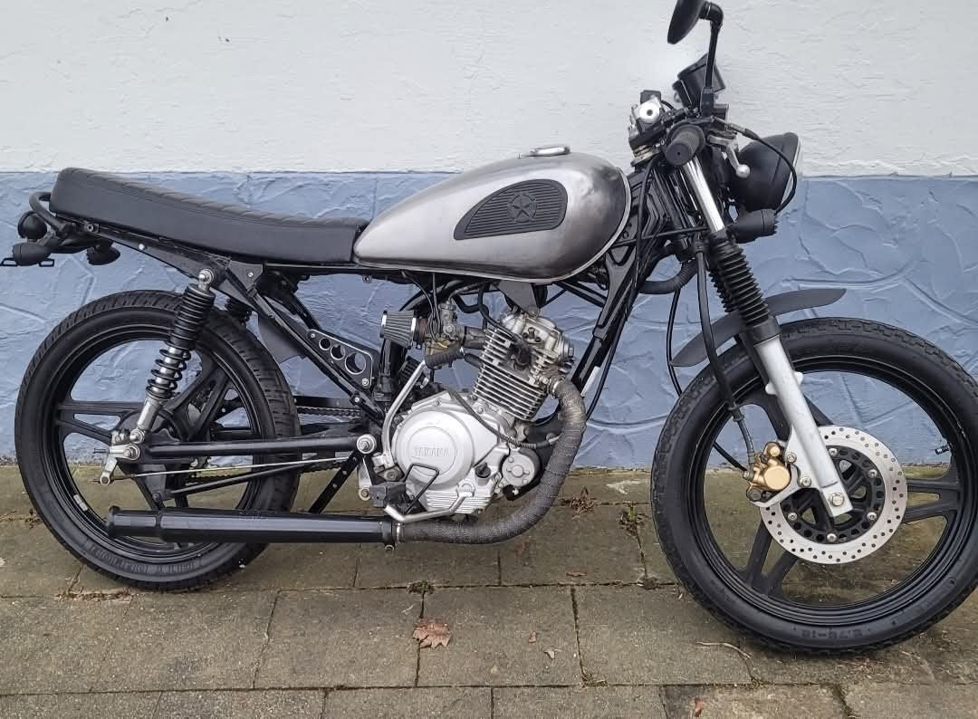 Yamaha YBR 125cc 2006, Sportuitlaat, Occasion, Particulier, 125 cc