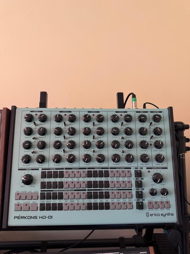 Erica Synths Perkons HD-01, Muziek en Instrumenten, Synthesizers, Zo goed als nieuw, Overige aantallen, Overige merken, Met midi-aansluiting