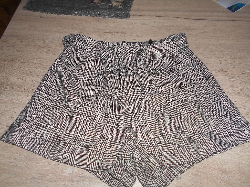 gekleed short maat 146, Enfants & Bébés, Vêtements enfant | Taille 146, C&A, Enlèvement ou Envoi, Autres types, Comme neuf
