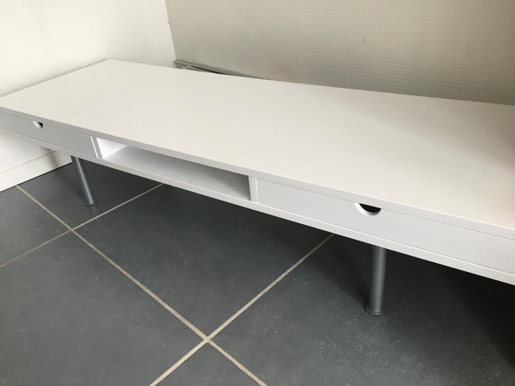 Salontafel stevig hout-functioneel-L141xH33xB47cm, Huis en Inrichting, Tafels | Salontafels, Ophalen, Zo goed als nieuw
