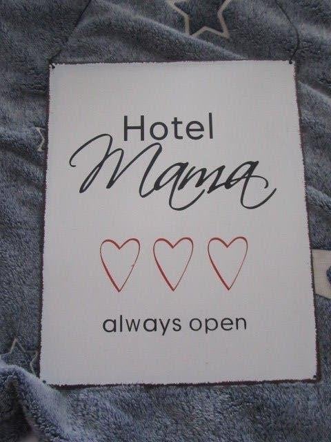 decoratief metalen bordje : Hotel mama, Tekstbord, Ophalen of Verzenden, Zo goed als nieuw, Metaal