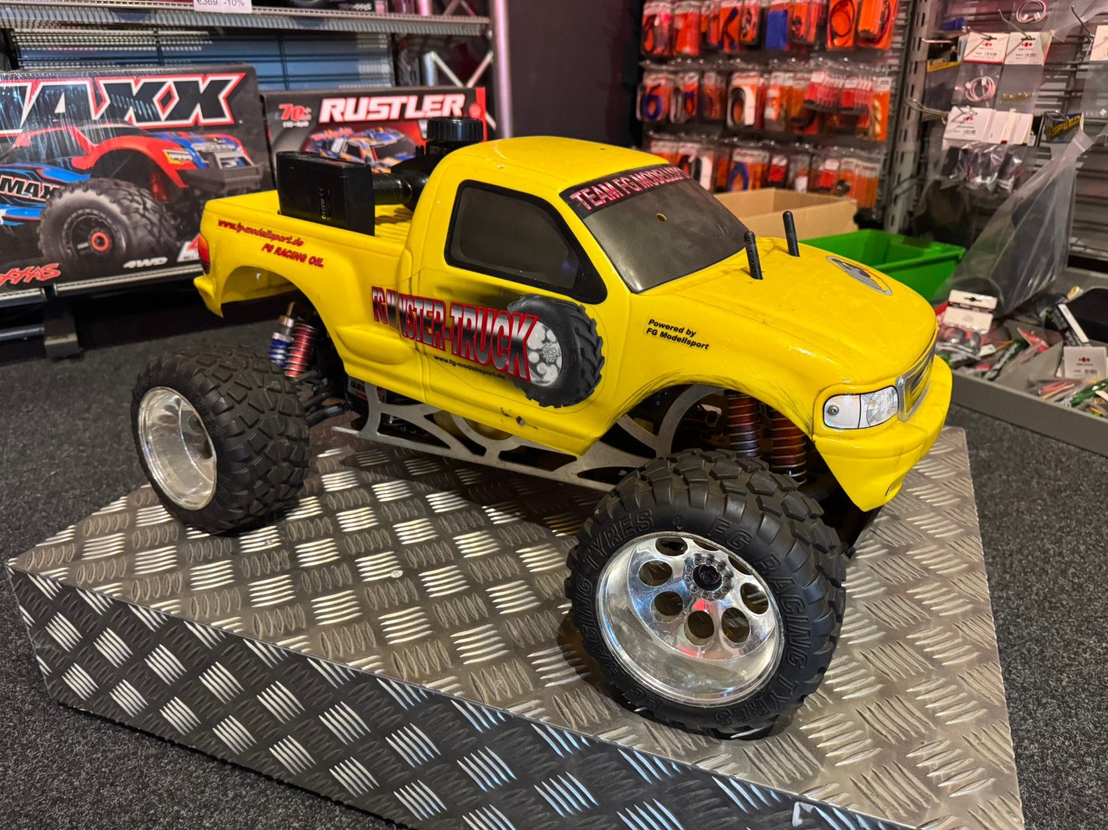 Fg Monstertruck 2wd 1/5 26cc Benzine, Hobby en Vrije tijd, Modelbouw | Radiografisch | Auto's, Ophalen of Verzenden, Zo goed als nieuw