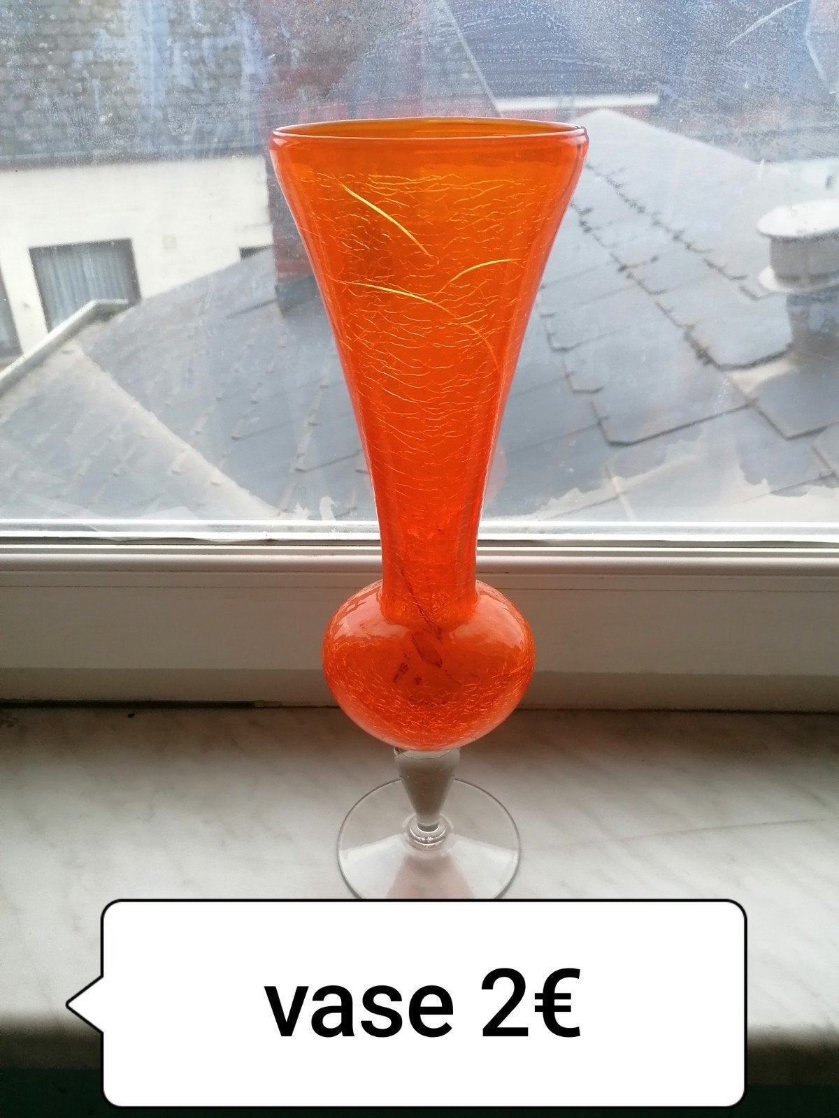 Vase, Enlèvement