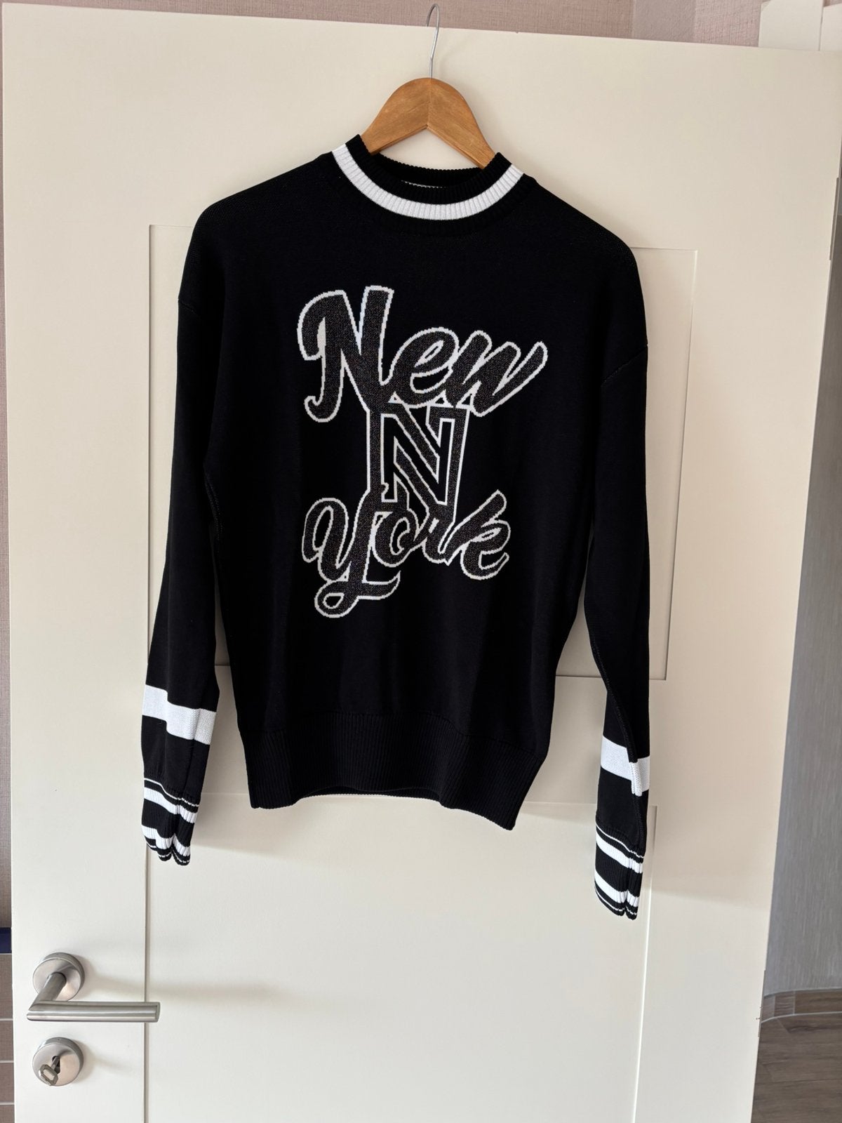 Dames trui van het merk Nikkie maat 38 paar keer gedragen., Kleding | Dames, Ophalen of Verzenden, Zo goed als nieuw, Maat 38/40 (M)