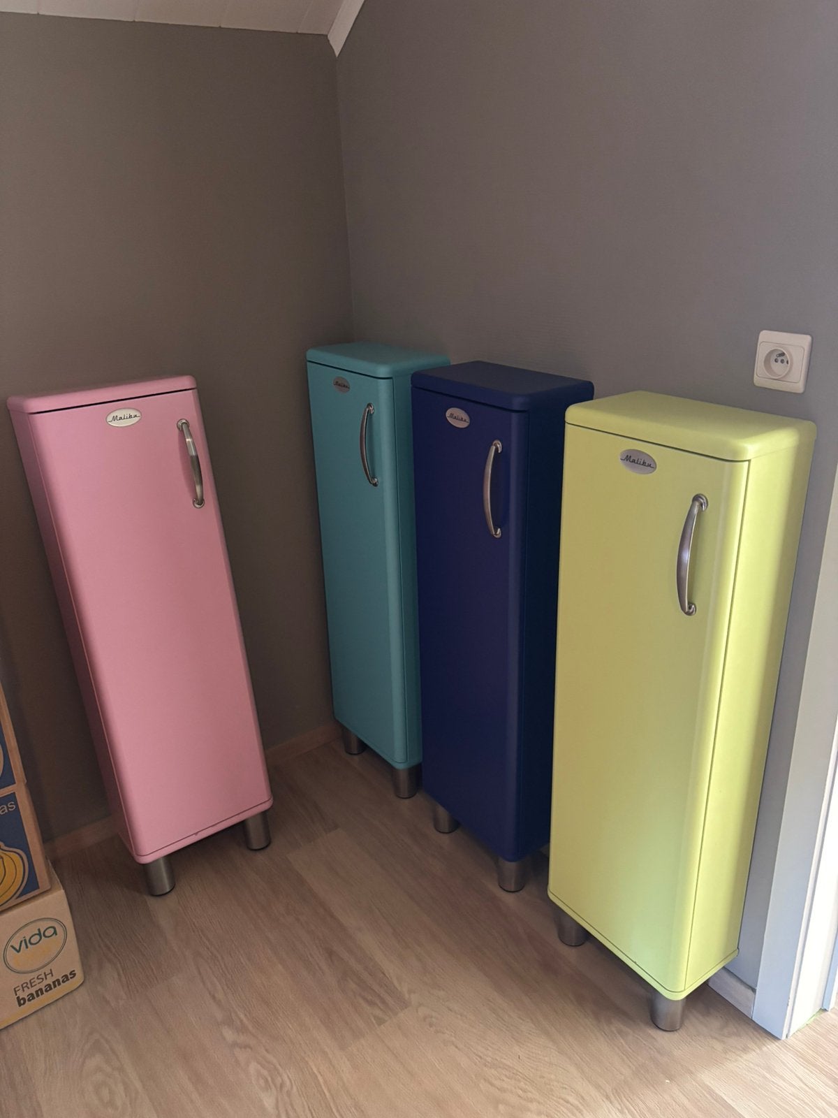 7 Tenzo Malibu wandkasten, Ophalen, Gebruikt