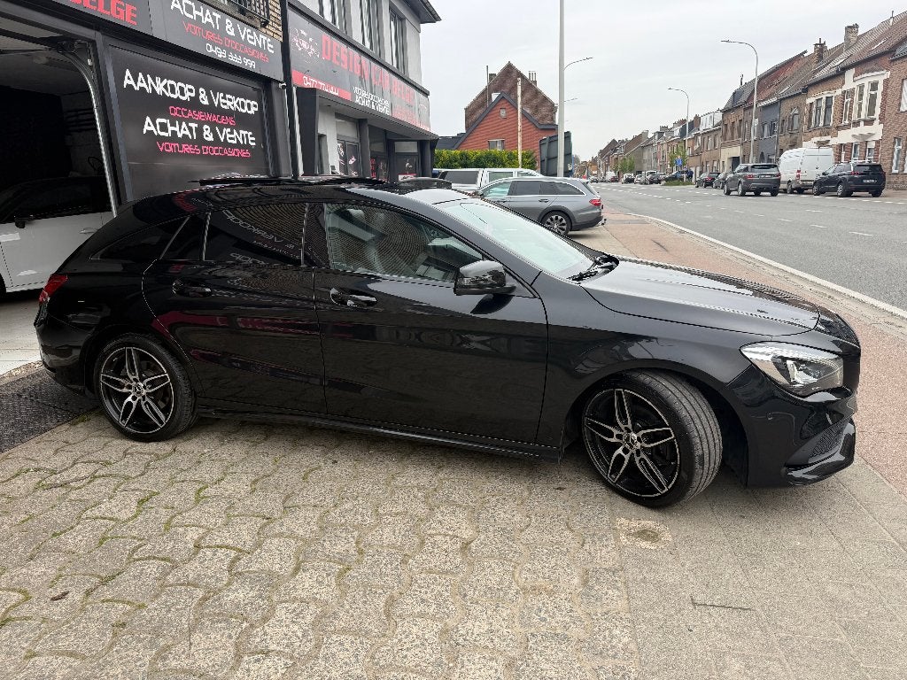 Mercedes CLA 180 Pack AMG FULL Panorama Grand Navi Cruise, Auto's, Automaat, Zwart, Leder, Bedrijf