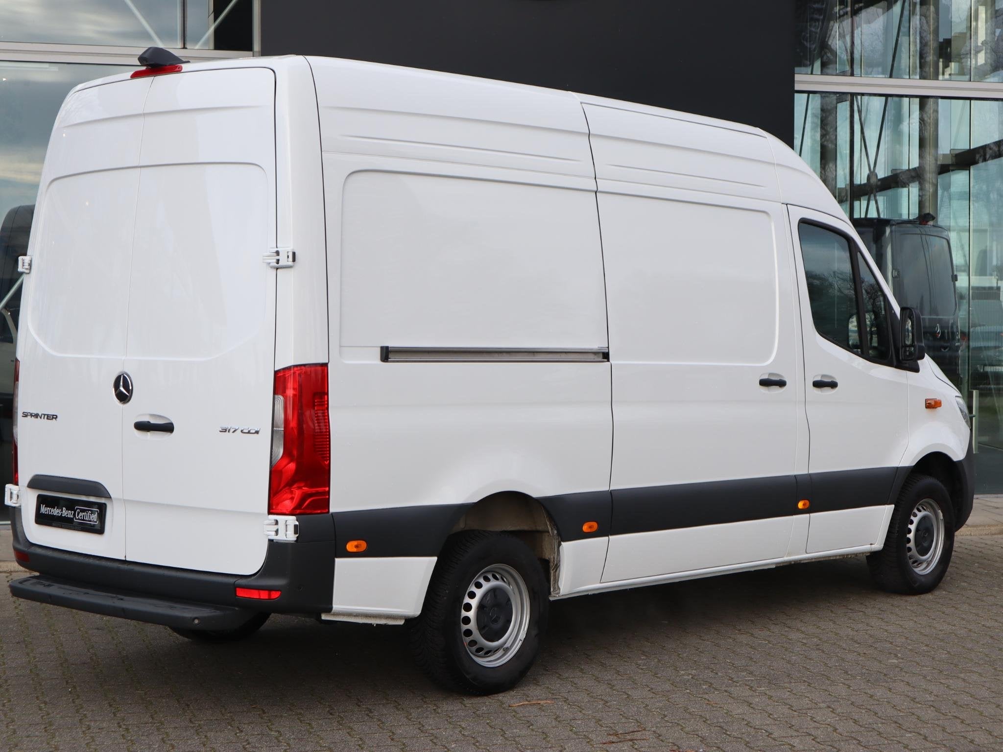 Mercedes-Benz Sprinter 317 CDI L2H2 LED AUT., Auto's, Bestelwagens en Lichte vracht, Automaat, 4 deurs, Euro 6, 4 cilinders