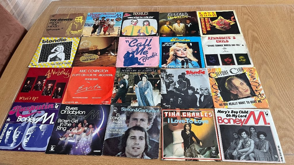 Lot de 140 disques 45t vinyle+bonus, CD & DVD, Enlèvement, Utilisé, Autres genres, Single
