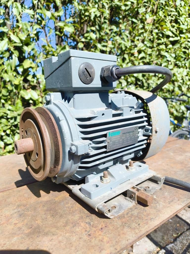 Fenner Elektromotor 1,1kW, Doe-het-zelf en Bouw, Ophalen, Gebruikt, Elektromotor, 1400 tot 1800 rpm