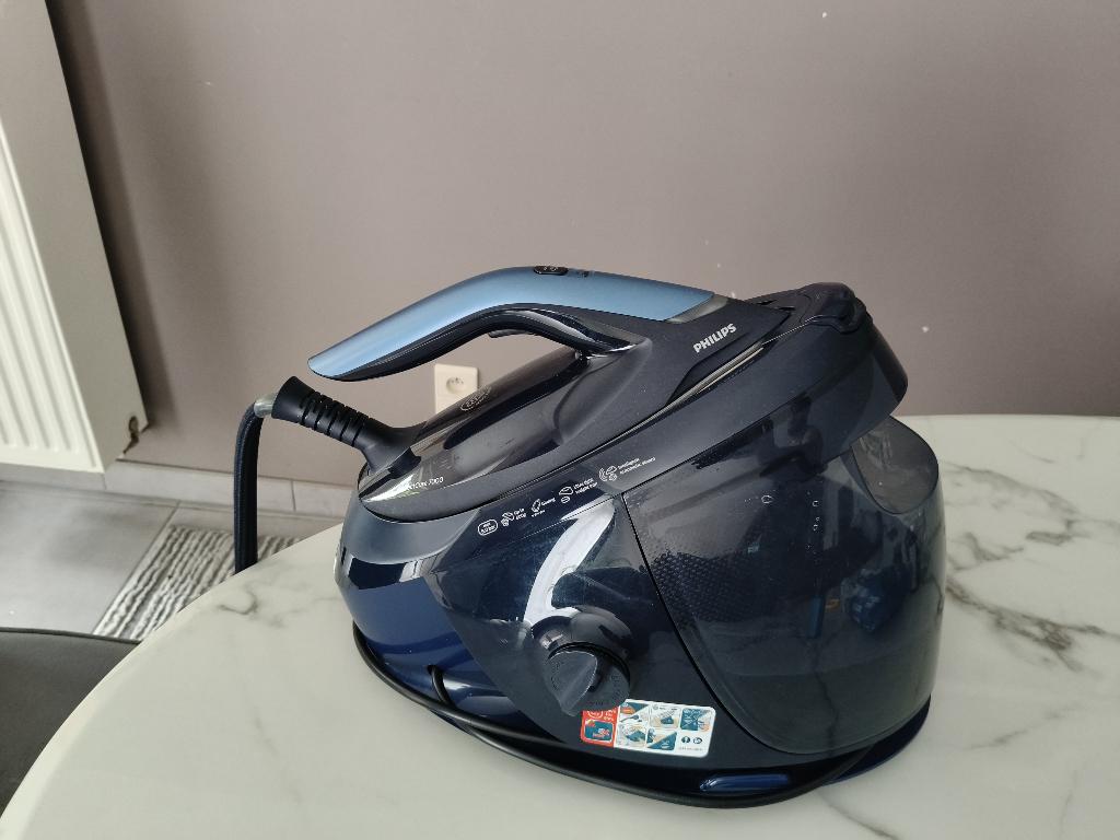 Philips Perfectcare 7000, Elektronische apparatuur, Strijkijzers en Strijkplanken, Ophalen, Zo goed als nieuw, Strijkijzer met snoer