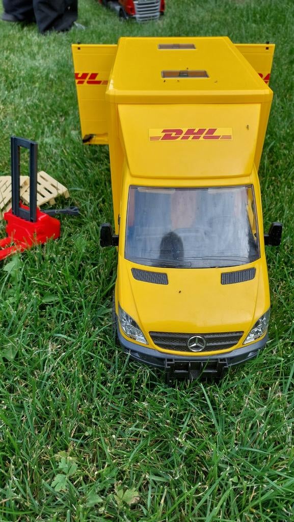 Bruder MB Sprinter  DHL, Kinderen en Baby's, Speelgoed |Speelgoedvoertuigen, Ophalen