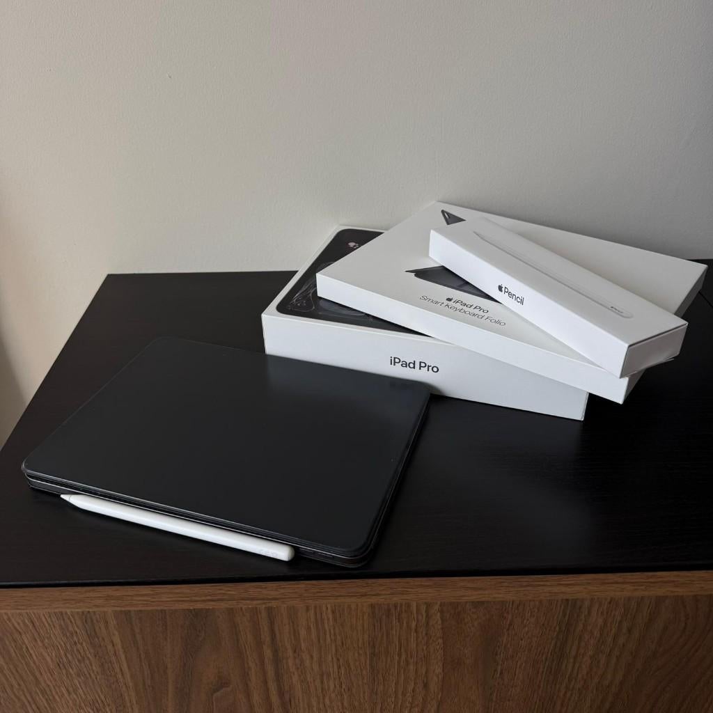 Apple iPad Pro 11” + Pencil 2 + Keyboard Folio, Ophalen, Apple iPad, 11 inch, Zo goed als nieuw