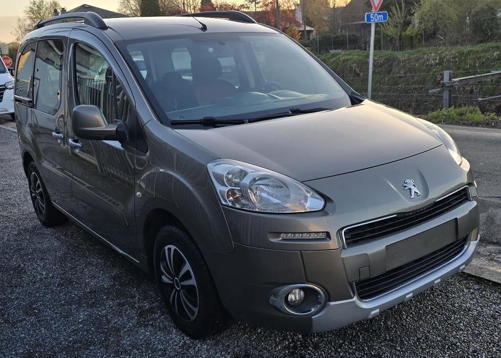 PEUGEOT PARTNER STYLE 1.6 HDI 2014 AIRCO/171.000 KM/EURO 5B, Auto's, Euro 5, Monovolume, 1600 cc, Bedrijf