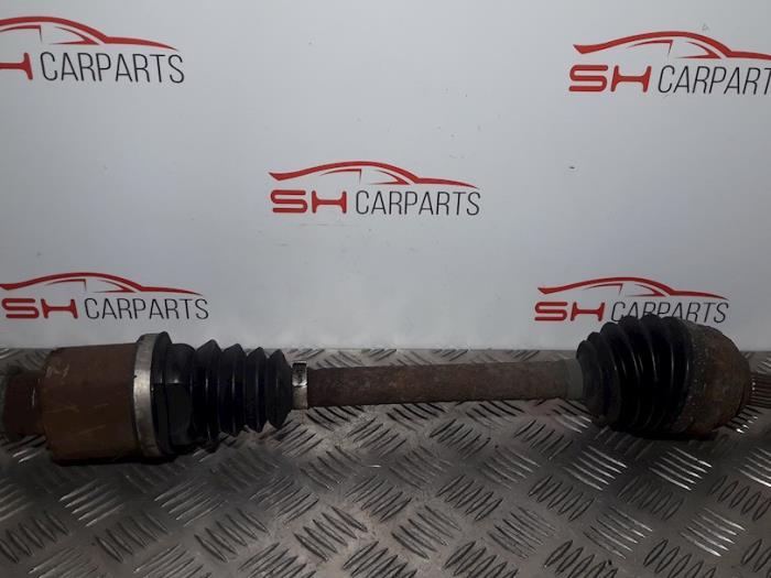 Arbre de transmission avant gauche d'un Renault Clio, Renault, -, 3 mois de garantie, Utilisé