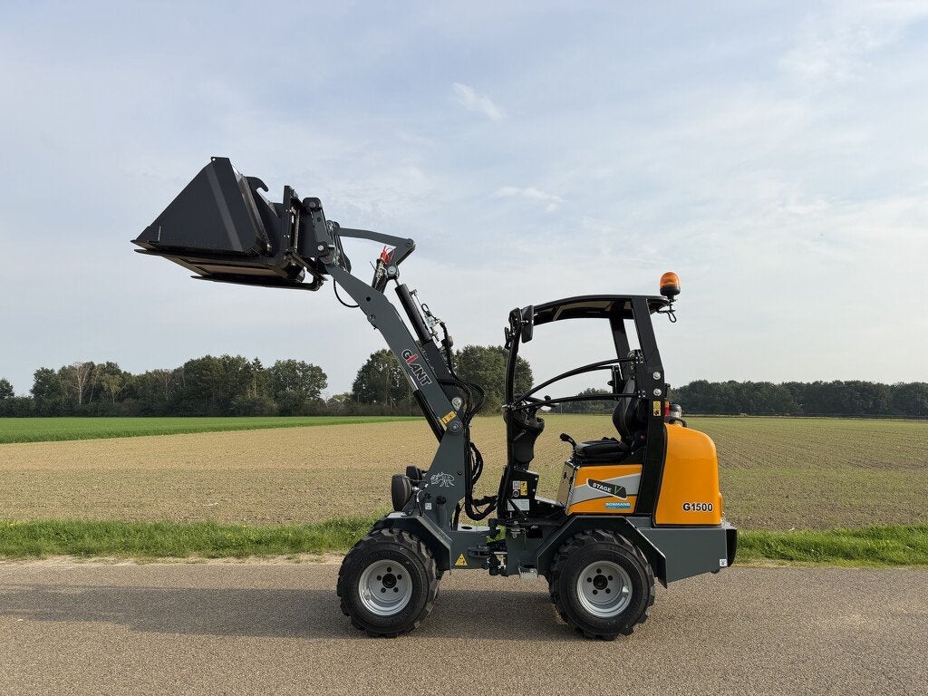 Giant G1500 minishovel / kniklader NIEUW (vast dak, hoge gie, Tobroco, Info@tobroco.nl, Sprendlingenstraat 57
5061 KM  Oisterwijk