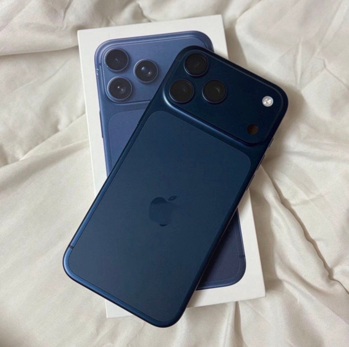 IPhone 17 Pro Max 1 To Bleu Profond, Télécoms, Téléphonie mobile | Housses, Coques & Façades | Apple iPhone, IPhone 17, Enlèvement ou Envoi
