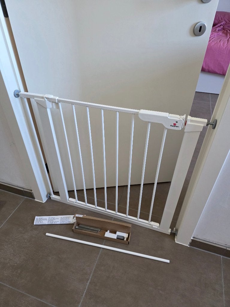 BabyDan Premier Traphekje 73,5 - 93,3 cm | Wit, Ophalen, Zo goed als nieuw, Klemhekje, Metaal of IJzer