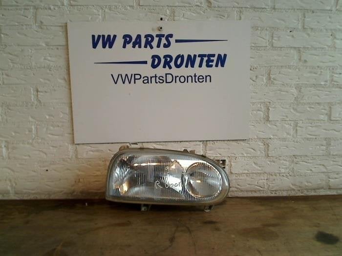 Phare droit d'un Volkswagen Golf, Volkswagen, -, 3 mois de garantie, Utilisé