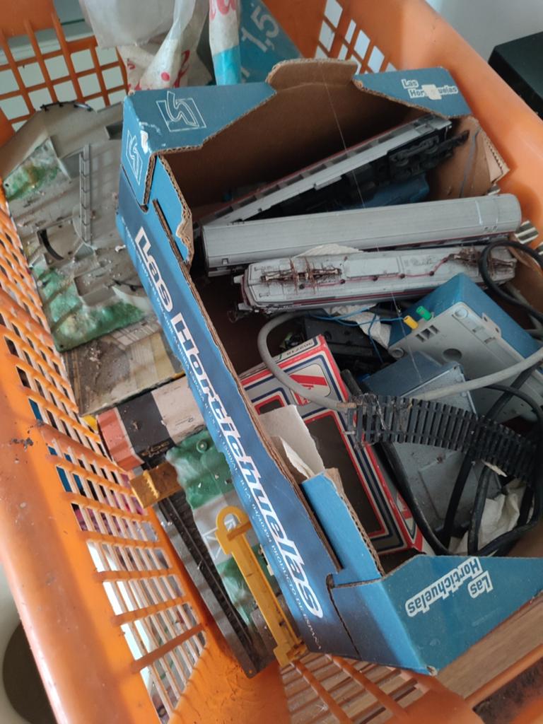 Retro electrische trein met accessoires, Ophalen