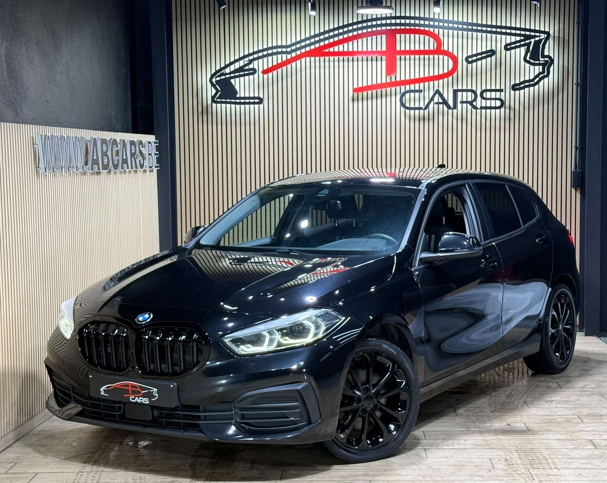 BMW 1 Serie 116 116 dA *PACK SPORT * GARANTIE 12 MOIS*, Autos, Euro 6, Entreprise, 116 ch, Noir